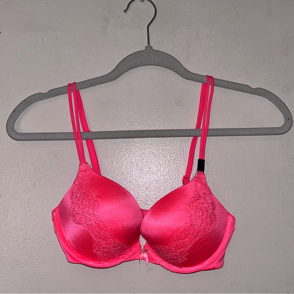 Victoria secret bra never worn